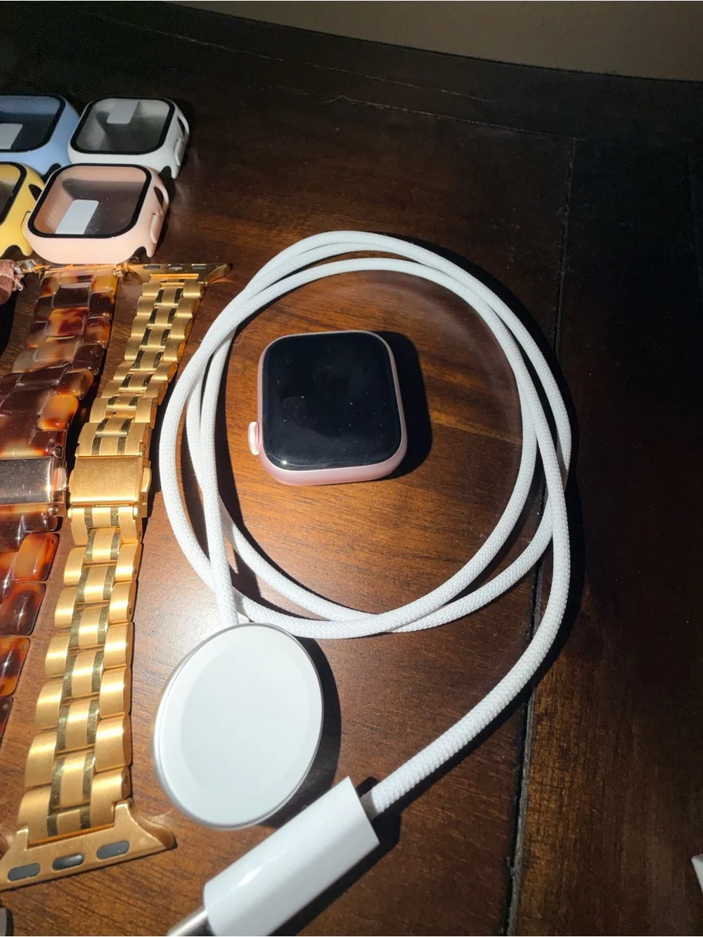 GPS Apple Watch Series 9 41mm Rose Gold Bundle